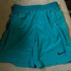 Nike Dri-Fit Flex Vent Men’s shorts, size Small